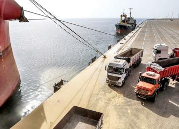 Logistics Bottlenecks Threaten Iran’s Trade Ambitions