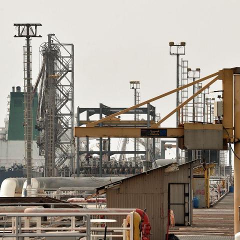 Iran Economy Contracts 10% in Spring